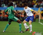 图文：尼日利亚2：2韩国 奥迪亚防守朴智星