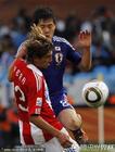 图文：巴拉圭VS日本 巧妙过人