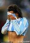 2010南非世界杯，阿根廷惨败于德国，特维斯掩面痛哭