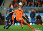 图文：荷兰0-1西班牙 马泰森护球